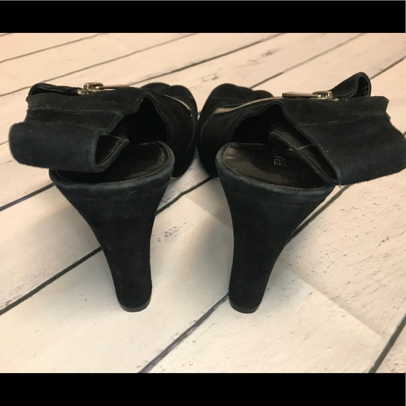 Black Franco Sarto Heels with Zipper - Picture 4 of 8